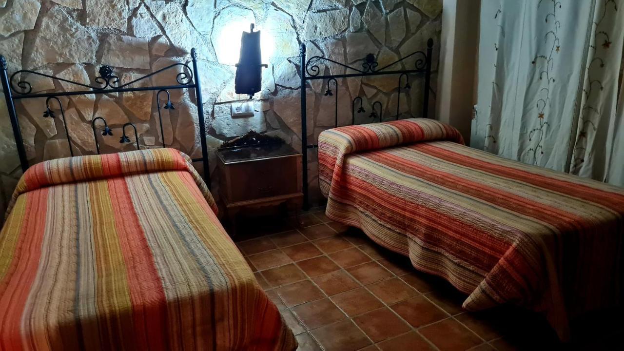 El Alambique Apartment Cazorla Bagian luar foto